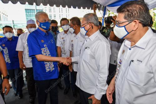 DATUK SERI ISMAIL SABRI YAAKOB