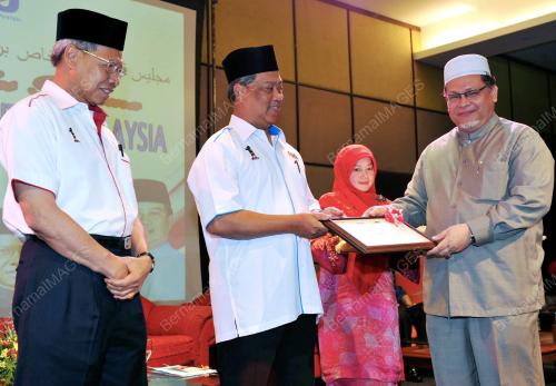 TAN SRI MUHYIDDIN MOHD YASSIN