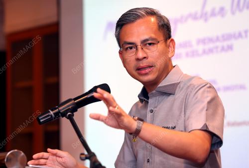 AHMAD FAHMI MOHAMED FADZIL
