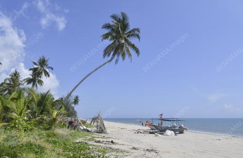 PANTAI BACHOK