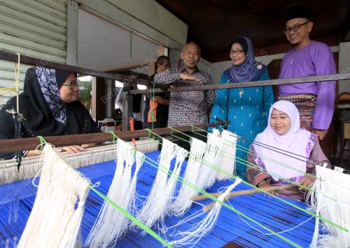 KB04_25112014_SONGKET