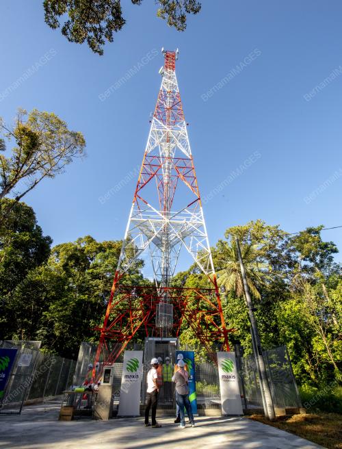 MENARA TELEKOMUNIKASI JENDELA