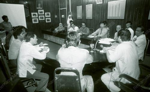 KB04_270390_MELAWAT_JABATAN