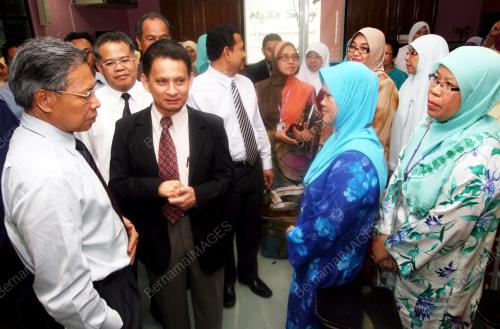 MUSTAPA MOHAMED