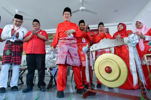 DATUK SERI AHMAD MASLAN