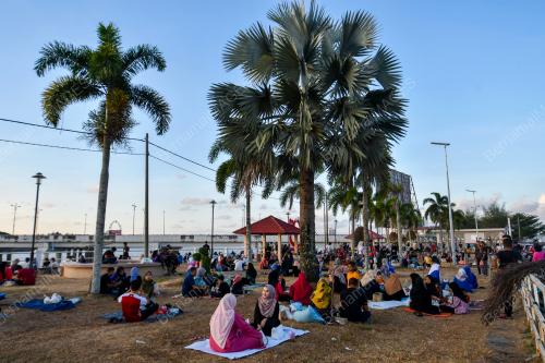 IFTAR_SUNGAI