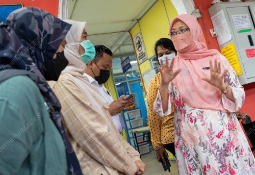 DR ZALIHA MUSTAFA