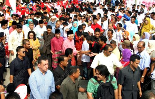 MOHD NAJIB TUN ABDUL RAZAK