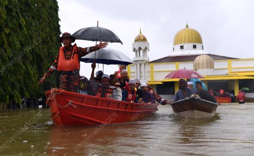 KB05_01122017_MASJID_BANJIR_BN201711302927