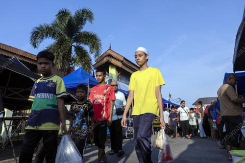 TINJAUAN BAZAR RAMADAN