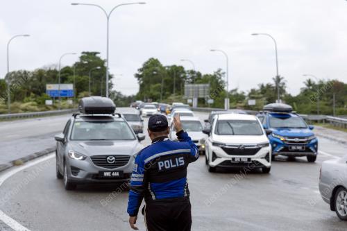 KESESAKAN LALU LINTAS
