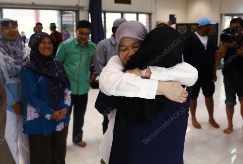 FADHLINA SIDEK