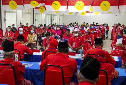 DATUK AHMAD JAZLAN YAAKUB
