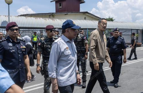 DATUK SERI ANWAR IBRAHIM