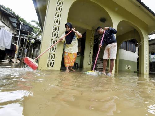 KB05_04122017_TINJAUAN_BANJIR