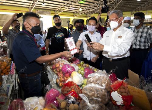 DATUK SERI MUSTAPA MOHAMED