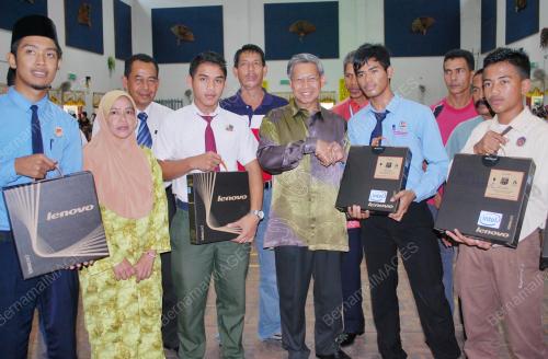MUSTAPA MOHAMED