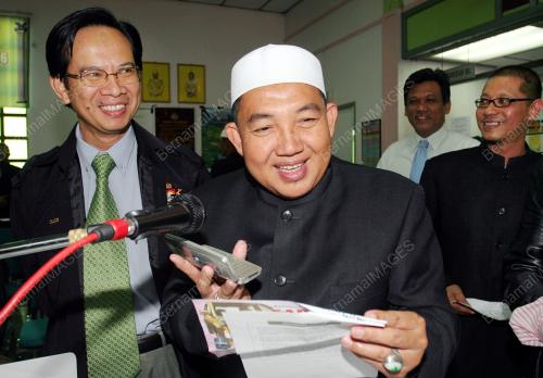 AB.AZIZ AB.RAHMAN