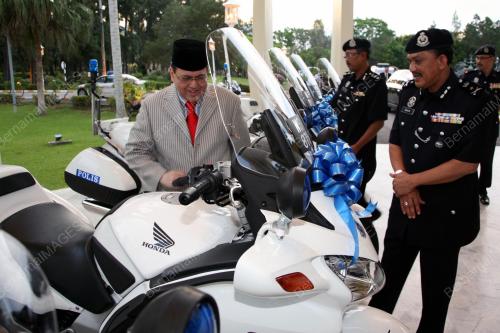 TUANKU ISMAIL PETRA SULTAN YAHYA PETRA
