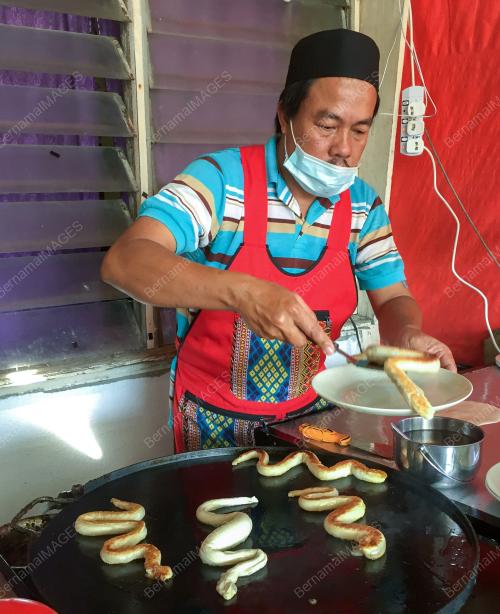 ROTI CANAI ULAR