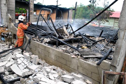 KB05_09082012_TERBAKAR