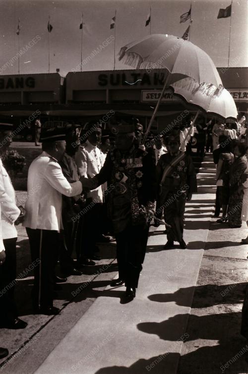 SULTAN AZLAN MUHIBBUDDIN SHAH