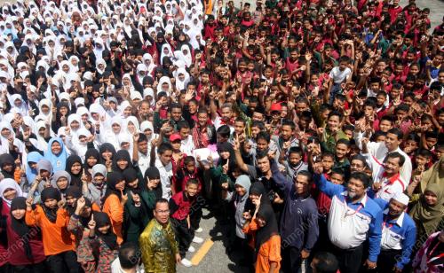 PERTANDINGAN TULIS SURAT KEPADA PM
