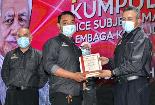 NIK ROSLAN IDRIS