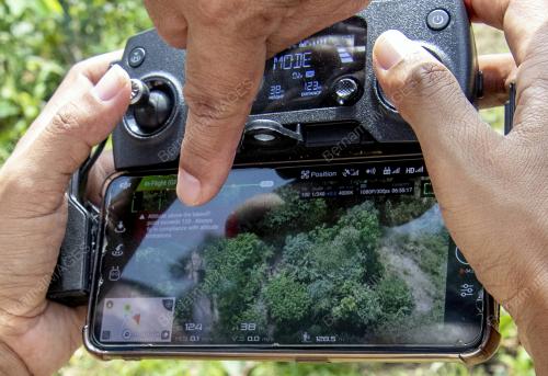 DRON PANTAU CEROBOH HUTAN