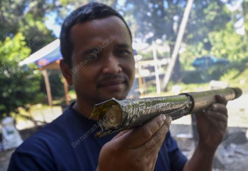LEMANG DAUN LEREK