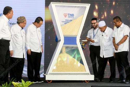 DATUK AHMAD YAKOB