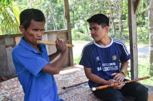AZHAR SERULING EMAS