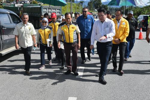 DATUK SERI AHMAD MASLAN