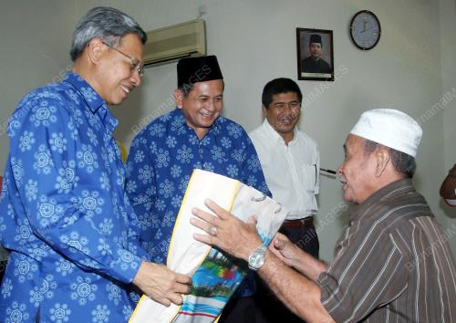 MUSTAPA MOHAMED