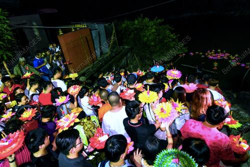 KB05_13102017_LOY_KRATHONG_BN201710118193