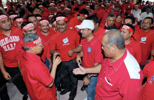 KB05_14012012_PEMUDA_MERAH
