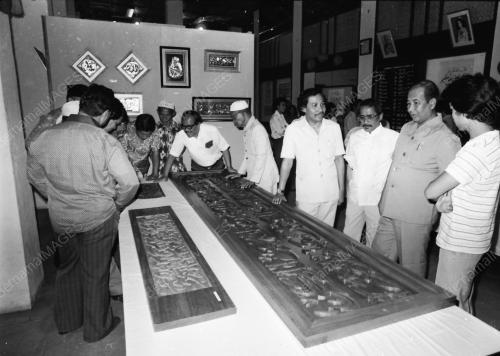 SENI KHAT