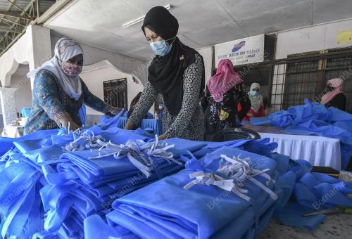 PERALATAN PERLINDUNGAN DIRI (PPE)