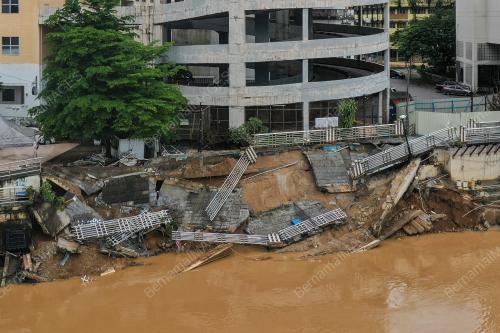 TINJAUAN TANAH RUNTUH