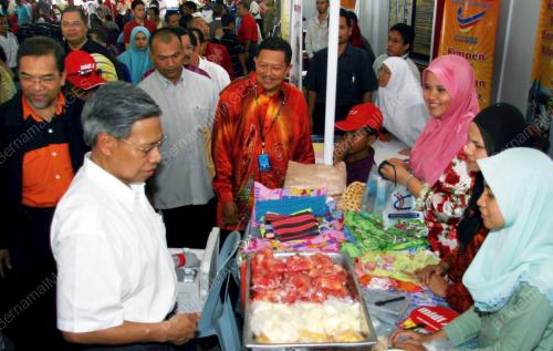 MUSTAPA MOHAMED