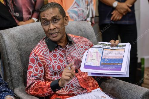 DATUK SERI TAKIYUDDIN HASSAN