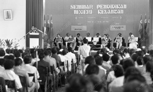 KB05_18022015_SEMINAR_PENDIDIKAN
