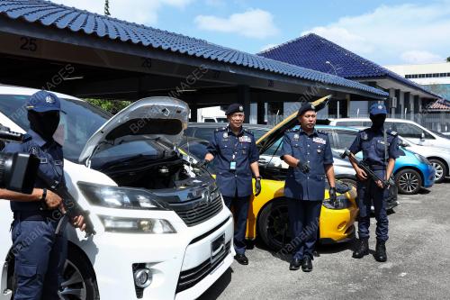 WAN JAMAL ABDUL SALAM WAN LONG