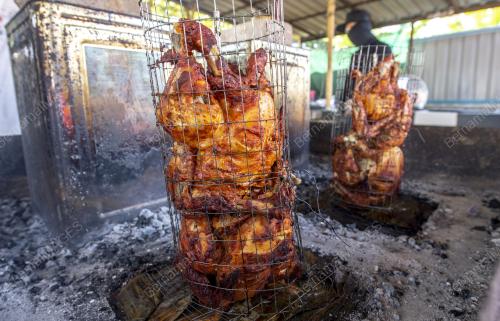 JUADAH BERBUKA PUASA AYAM TIN