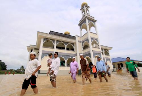 KB05_19122014_MASJID_BANJIR