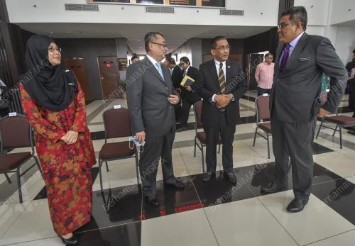 DATUK TAKIYUDDIN HASSAN