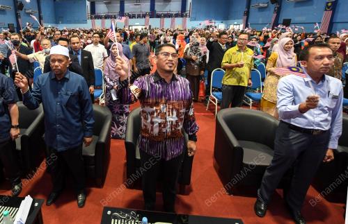 DATUK SERI AHMAD FAIZAL AZUMU