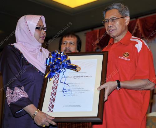 KB05_21122013_USAHAWAN_PKS