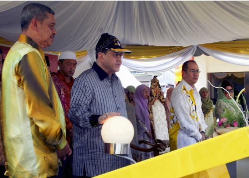 TUANKU ISMAIL PETRA SULTAN YAHYA PETRA