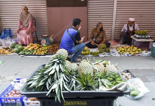 TINJAUAN ORANG RAMAI KE PASAR